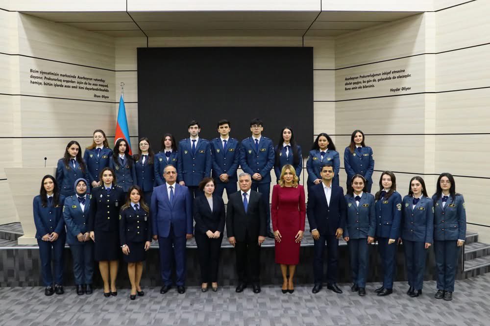 GomrukAkademiya's tweet photo. DGKA-nın əməkdaşları və tələbələri Gənclər Gününə həsr olunmuş konfransda iştirak ediblər

Ətraflı:
https://t.co/qVA8g4Hrne https://t.co/nTRVmt9KX5