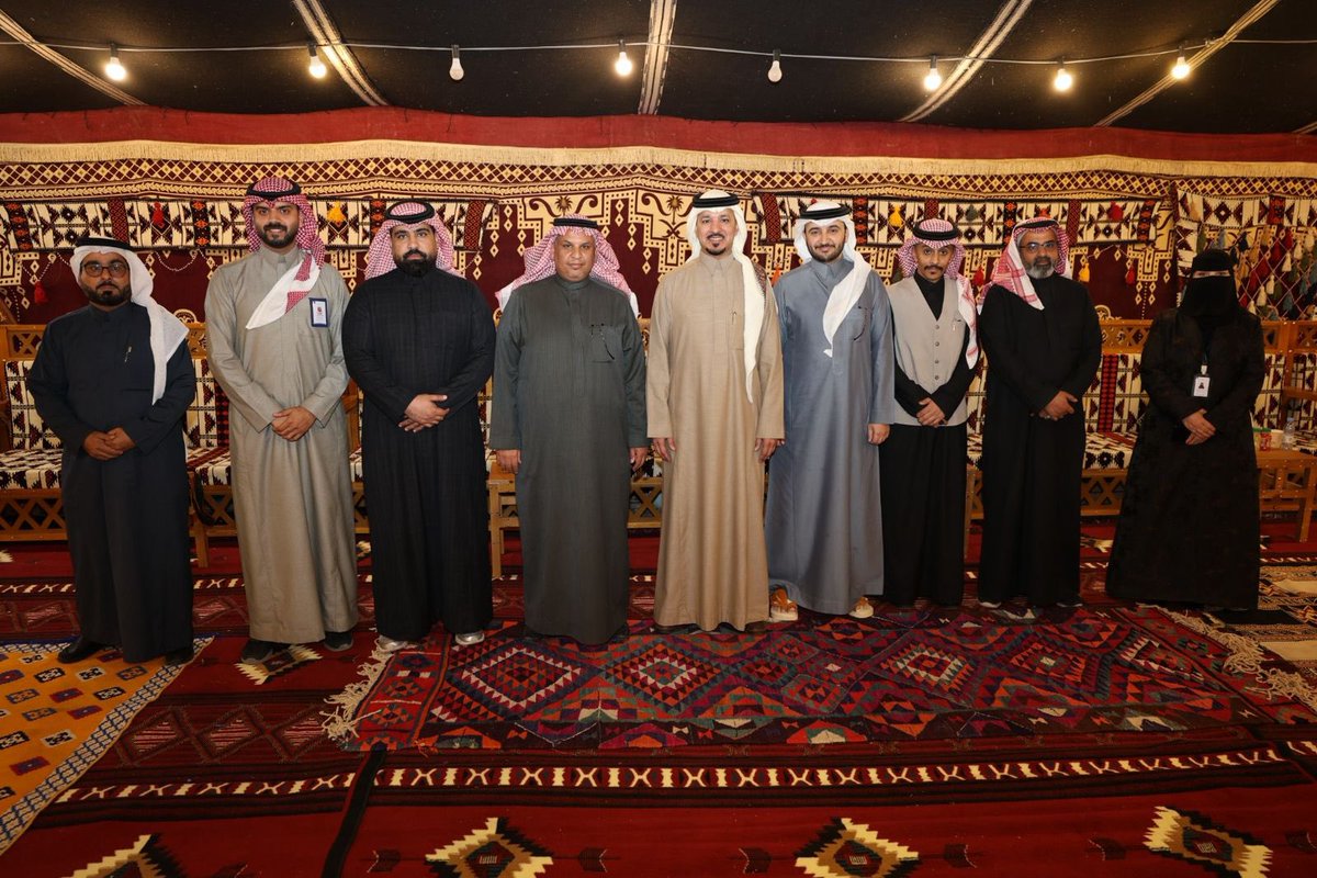 AlshamalChamber's tweet photo. #جلسة_حوارية |

نفذت #غرفة_الشمالية ممثلةً في بيت أعمال الشمالية جلسة حوارية بعنوان «القانون والإعلام في خدمة المسؤولية الاجتماعية»، والتي تناولت أهمية المسؤولية في الإعلام، والجانب القانوني للعمل الإعلامي، ودور الإعلام في تعزيز المسؤولية الاجتماعية وترسيخ الوعي المجتمعي ودعم التنمية المستدامة