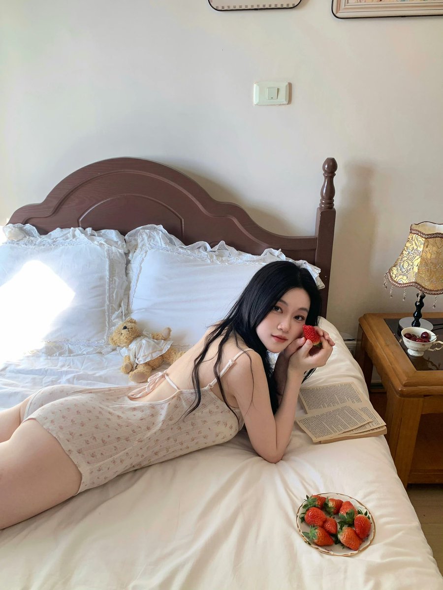 L63162298's tweet photo. 哪张好看啊家人们 https://t.co/jypqjSBZP6