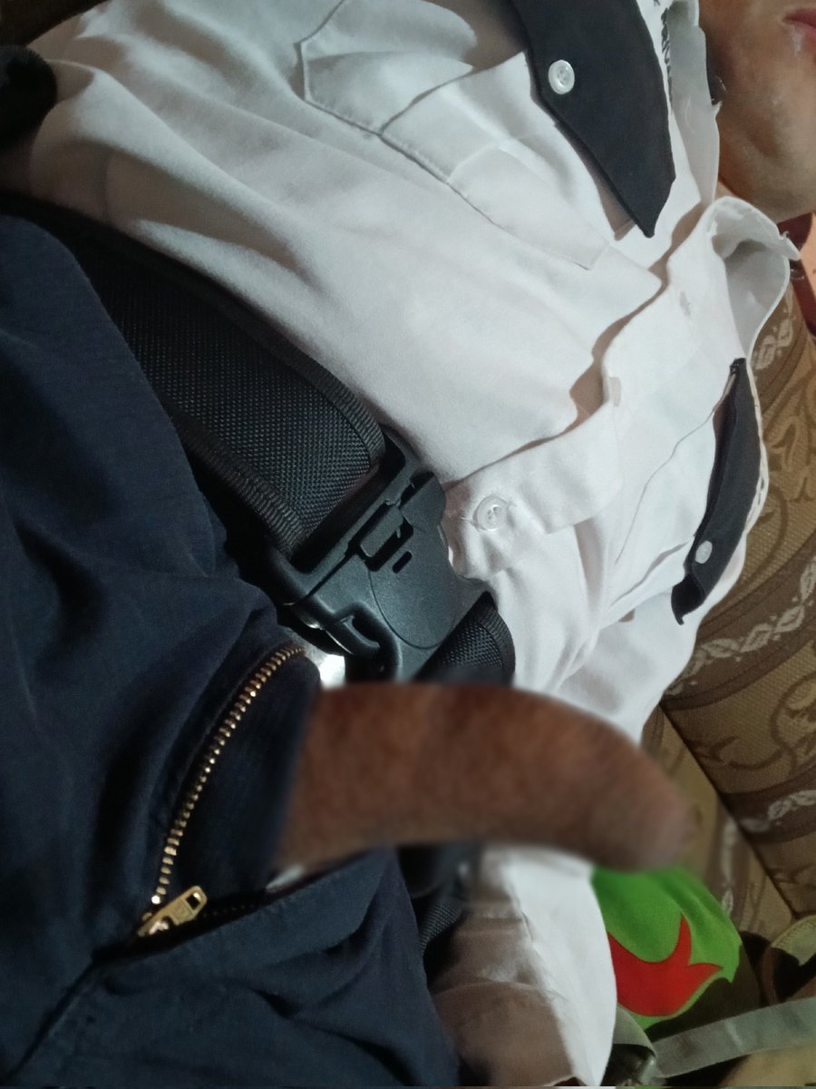 privat3security's tweet photo. Recién saliendo del turno de 24 horas 😴
👮‍♂️😴🍆💦

 #VigilanteHots #horny  #Seguridad #SegurityHot #Police #Uniformado #privatesecurityofficer   #Policia
#vigilantecaliente #Bulto #Xxx #GuardiaHot #Uniformados #privatesecurity https://t.co/LI36JSxlFx