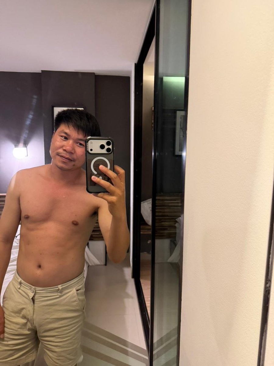 phonesin28191's tweet photo. ບໍ່ໄດ້ອ້ວນເຂົາເອີ້ນກິນແຊບຮາຮາ https://t.co/snbmjD513Q