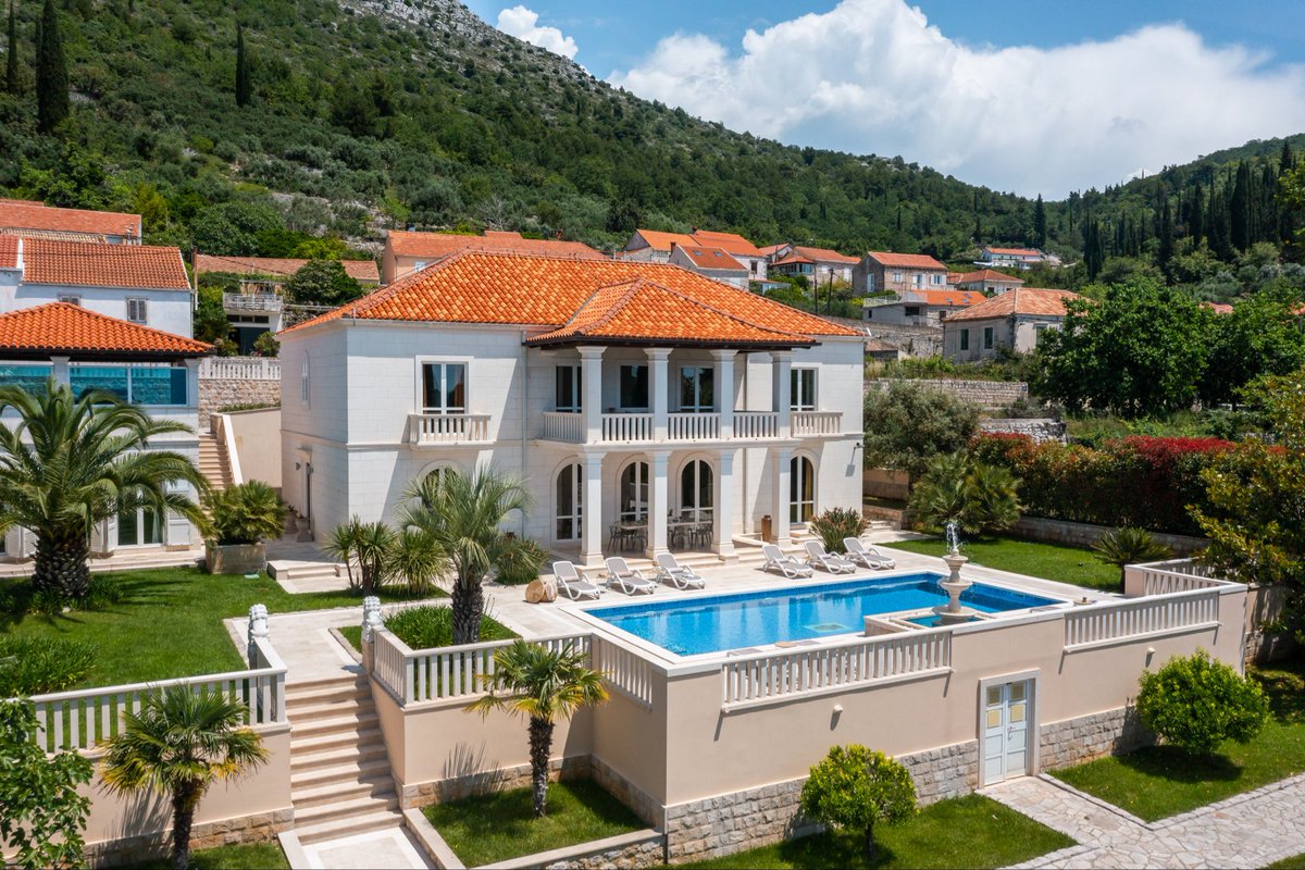 BozoKnez's tweet photo. This week we put an exceptional property on the market. https://t.co/2DEuJE27vg