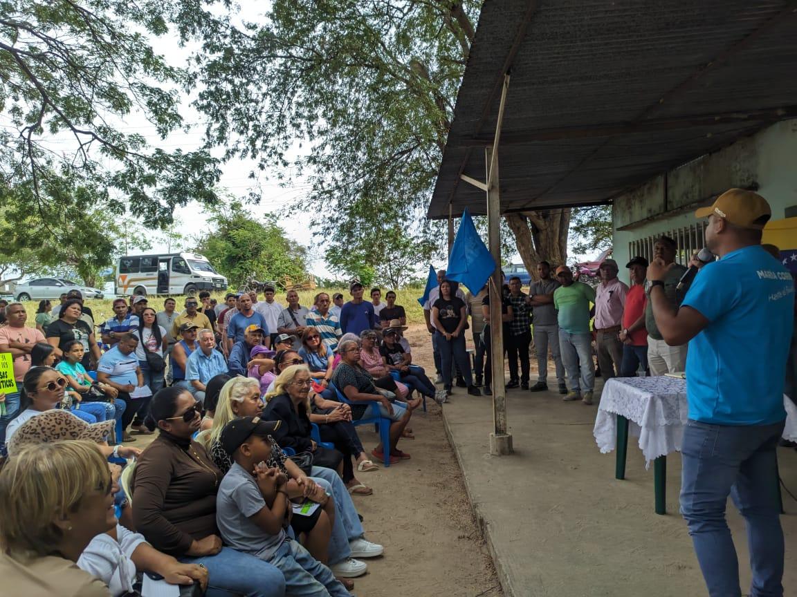 #Apure se levanta con una fuerza cívica importante.

Demostrando su infinito deseo de conquistar las libertades plenas.

Con los liderazgos auténticos, la libertad no será una quimera.

Apure y Venezuela libres!!

<a href="/MariaCorinaYA/">María Corina Machado</a> <a href="/NahirMota/">Nahir Mota</a> <a href="/Manolocrespo12/">Jesús Crespo</a>