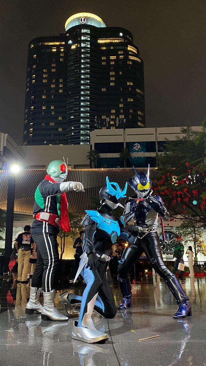 FTY153's tweet photo. Cosplay ~~ 藤岡家
-- 仮面ライダーアインズのコスプレ --
#仮面ライダーアインズ
#ANIMONIUM2026  #天翔天音
#仮面ライダーアインズ　
#仮面ライダーアインズのコスプレ https://t.co/eJmd3Iz9D5
