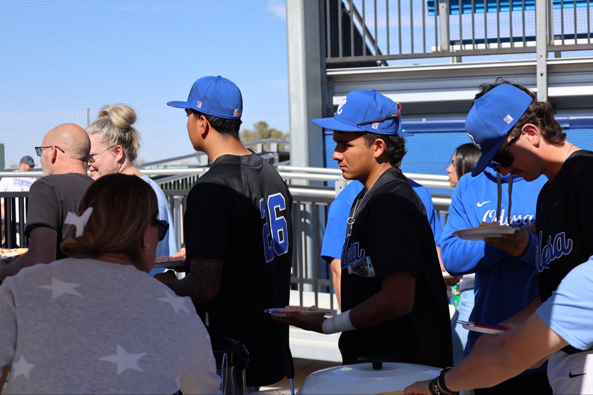 OdessaCBaseball's tweet photo. Thank you to all the families who came out and made family weekend possible! 

#LSC #ERO #JoinOurBus #WranglerWay https://t.co/6eBZwDux4i
