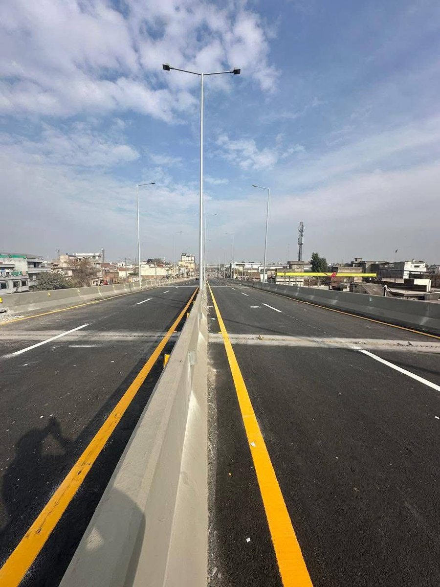developingpak's tweet image. Recently Constructed Flyover in Sialkot 

© Creative Engineering Consultant 

#Sialkot #Punjab #Pakistan 🇵🇰