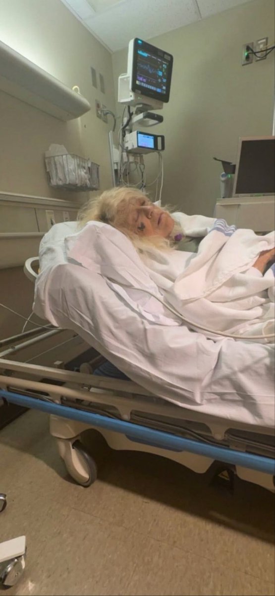 Help her live 
Help her live 
Help her live 
Help her live 
Help 
Her 
Live 
Help her live 
Help her live 
Help her live 
Praying and manifesting 💫 
This is her last hope
Help her live 
Help her live 
Help her live 
Help
Her 
Live 
Help her live 

ko-fi.com/daisyandravena…