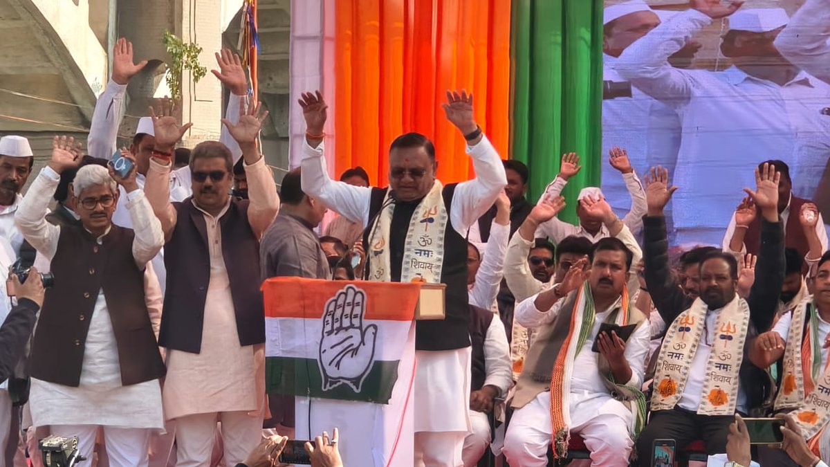 कांग्रेस की असली ताक़त हमारा बूथ स्तर का समर्पित कार्यकर्ता है।
पिछले दो वर्षों की निरंतर मेहनत का परिणाम है कि आज प्रदेश भर में संगठनात्मक मजबूती दिखाई दे रही है।
लगभग 1,66,000 बूथों तक पहुँचा यह संकल्प ही हमारी सबसे बड़ी ताक़त है।
संविधान बचाने की यह लड़ाई अब हर गली, हर कूचे और