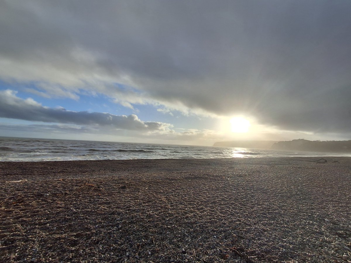 After a very hectic 7 wks working away, time for my R&amp;R, for me it's the beach ⛱️ especially. The fresh air blowing throu, another 7 weeks of nonstop working...hopefully creating and pushing in the right direction of new #SecurityOfficer #SecurityGuard DM for my courses near you