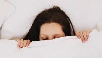 A mucha gente le pesa levantarse para ir a trabajar, deben darle gracias a Dios que lo hacen para ir a un trabajo y no para buscar trabajo. Yo GAD al pie del cañon me levanto todos los dias como si fuera la primera vez aunque haya dormido una hora 🙏🏼🙏🏼🙏🏼