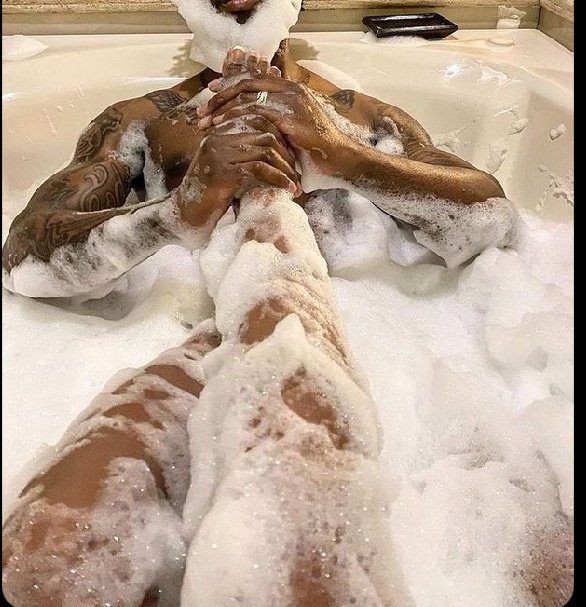 Ujubekee2's tweet image. Once you reach this stage , there's no going back.
.
.
.
Victor Osimhen  partey  David Mark 
Adeleke  lafia