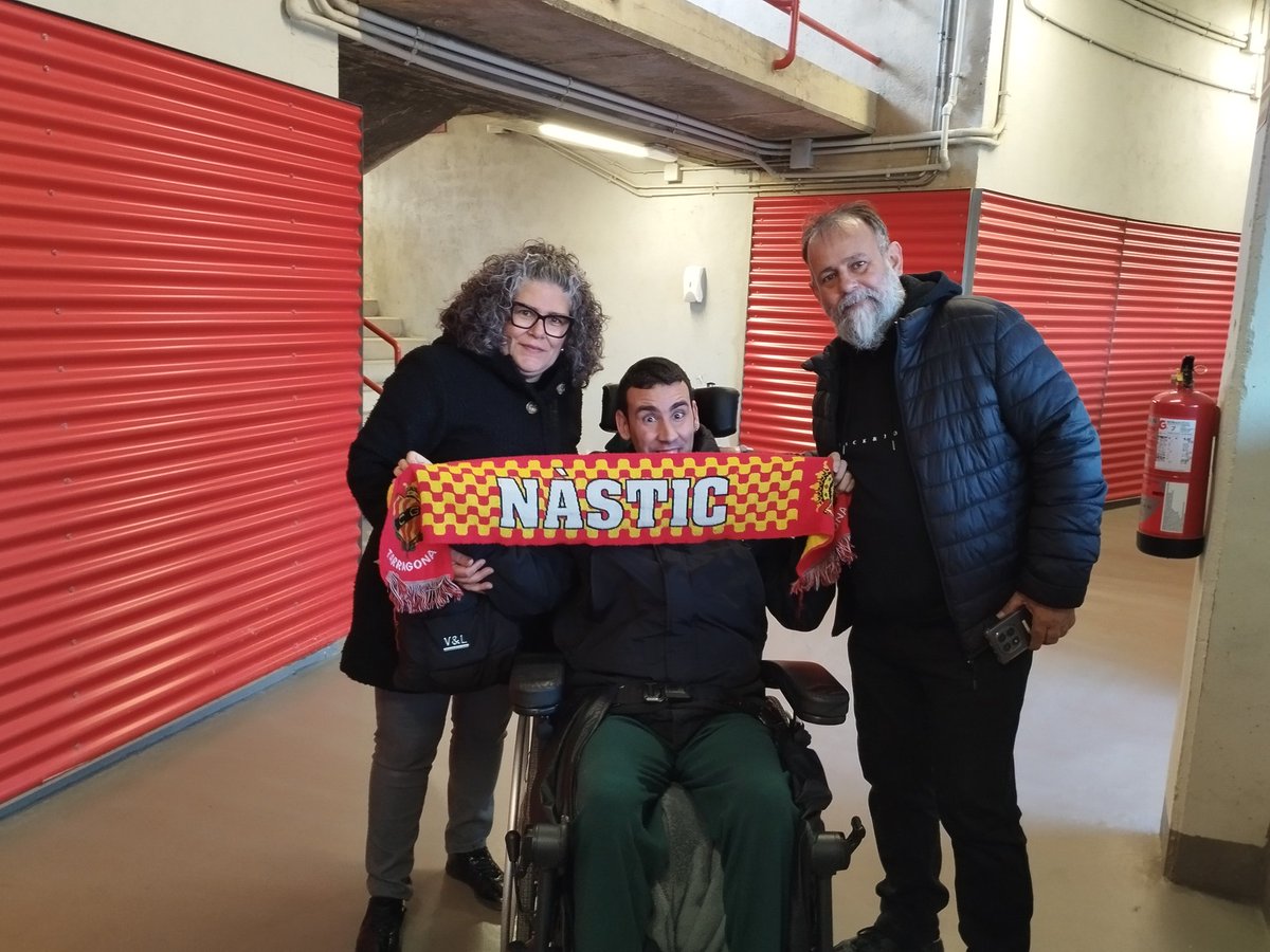 Avui hem fet la prèvia a <a href="/tarragonaradio/">Tarragona Ràdio 🟣</a> amb els Galera i el gran Javi que diu que <a href="/CedricOmoigui9/">Cedric omoigui</a> donarà la victòria al Nàstic 
⚽⚽⚽