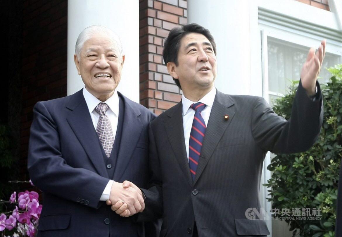 真的很為日本高興，也很羨慕日本。
即使在幕末的動蕩時期，擁幕和倒幕雙方內戰，仍然是憂國憂民之士為了日本的未來，奉獻生命。日本始終有明確的國族意識，團結所有人往前走。

台灣則是仍被中國流亡政權殖民中，被迫收容大量中國難民，造成台灣的苦難。

希望台灣能像日本一樣，重建自己的國家。