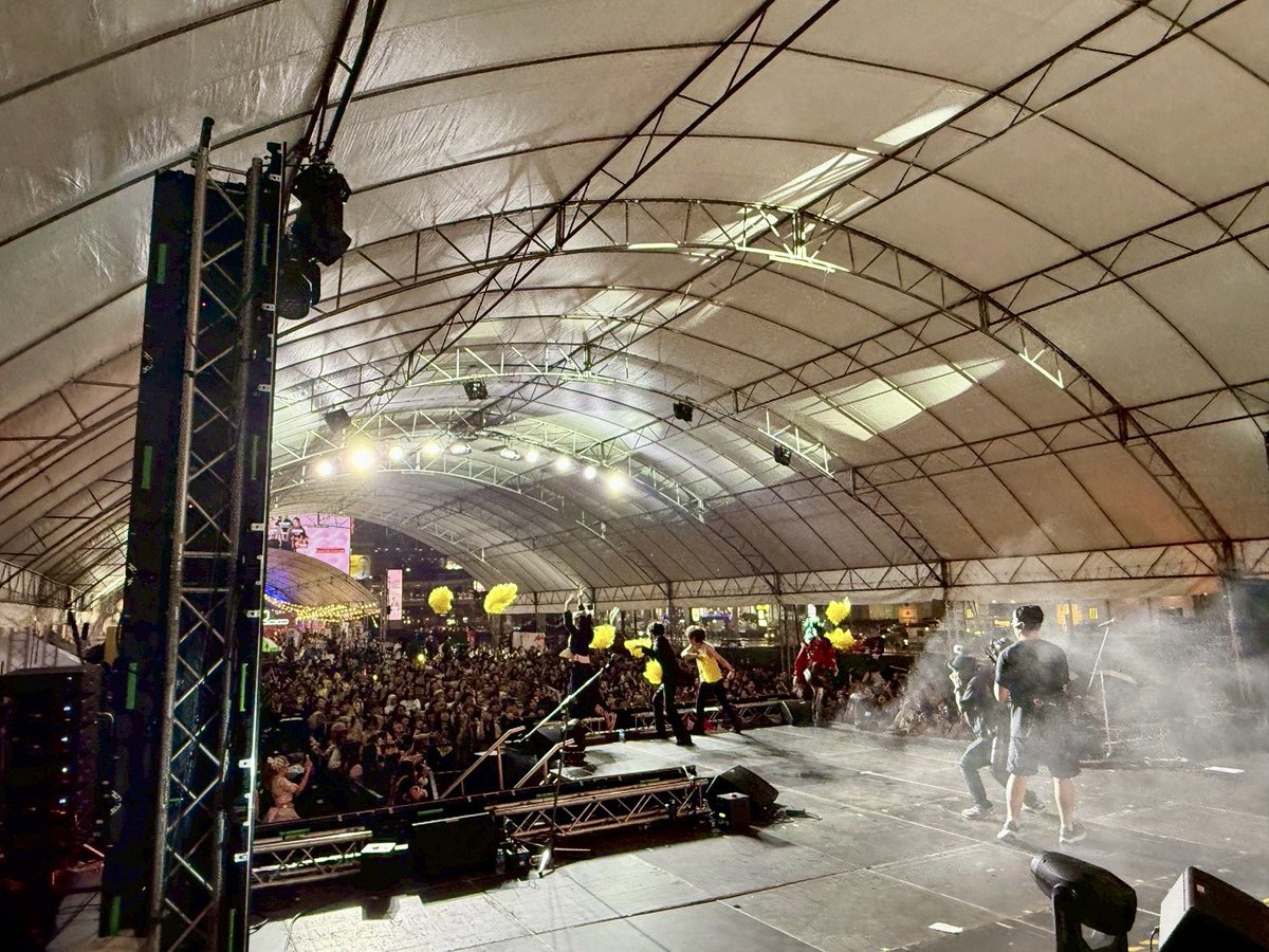 kiryuintw's tweet image. #JapanExpoThailand2026
ライブ終了しました！皆さんありがとうございました(^-^)
僕達の出番は大雨(スコール)が直撃しましたが見てくれてありがとう😭
素晴らしい経験をさせてもらえた2DAYSでした！🙏
また世界の何処かしらで必ずお会いしましょう🏃‍➡️✨…