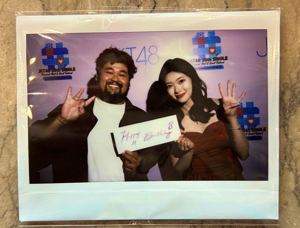 utuuuyyy's tweet photo. udah setahun aja ce ngerayain bareng @A_FionyJKT48 https://t.co/FTh7lHID3w