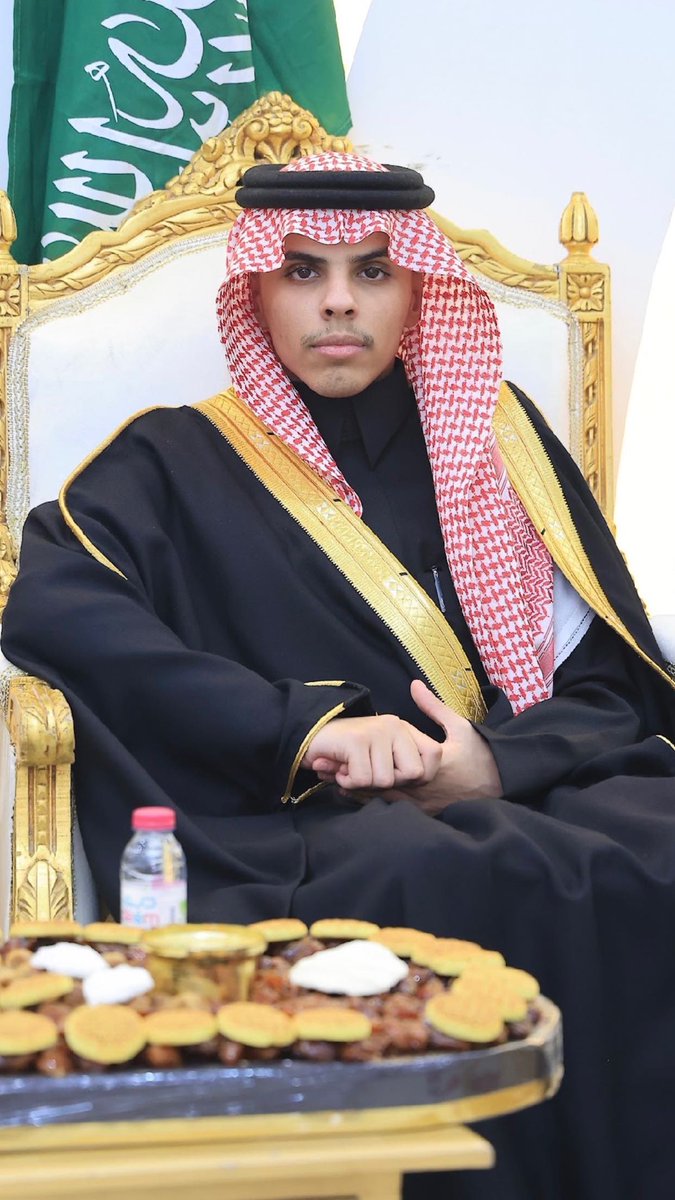 Naif_Sagdi's tweet photo. أُبارك لأخي سجدي بن خالد بن مناحي الهيضل التحاقه بكلية الملك خالد العسكرية؛ وأسأل الله ﷻ أن يوفّقه في خدمة دينه ومليكه ووطنه. https://t.co/lUyMmeUSu9
