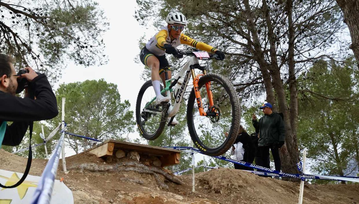 Bernabé Cano tweet media