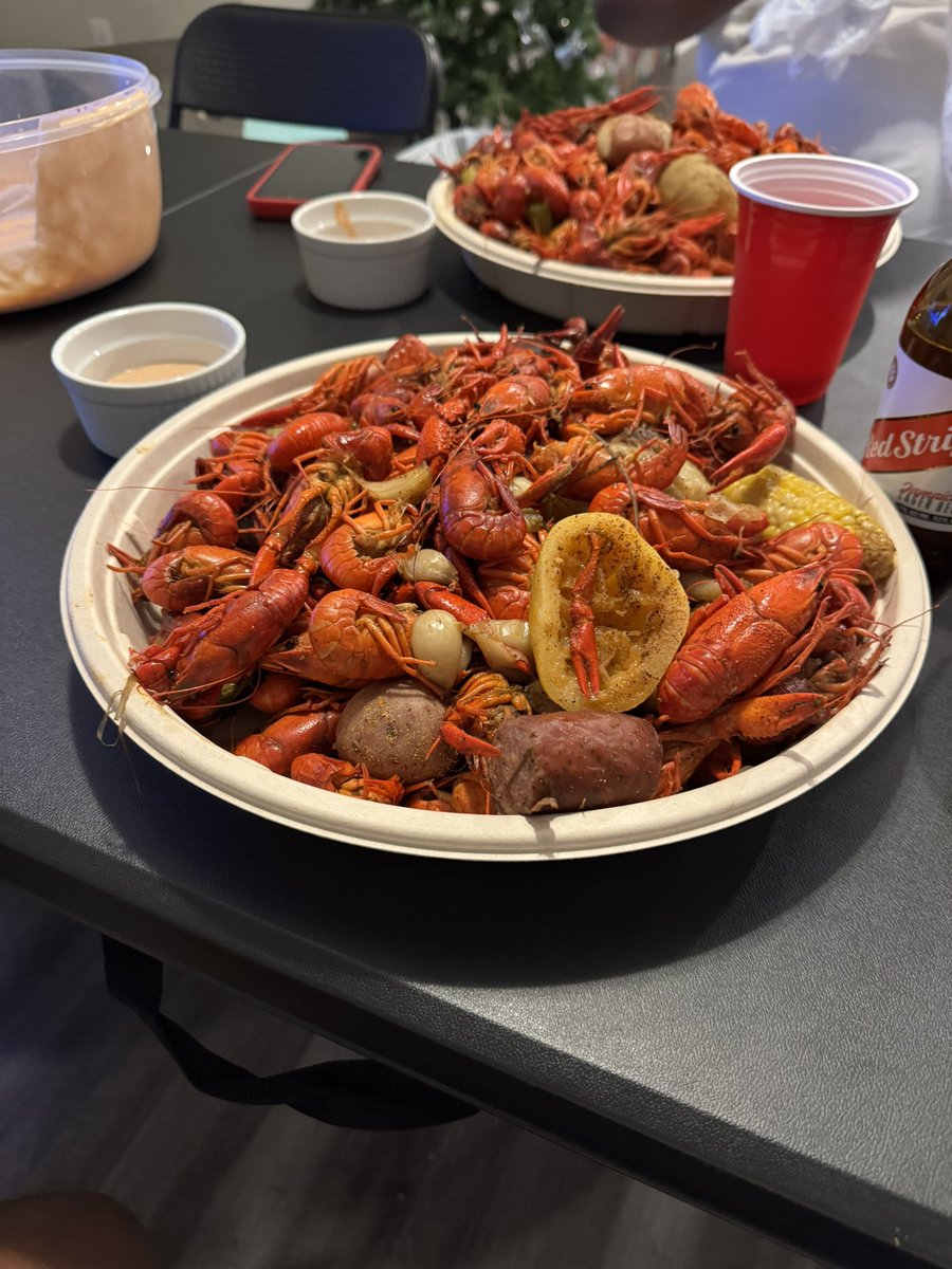 Yeaux Cane tweet media