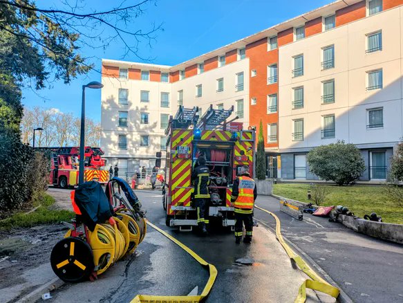 larep_fr's tweet image. Un feu se déclare dans un appartement d'une résidence hôtelière, à #Orléans
➡️larep.fr/orleans-45000/…
