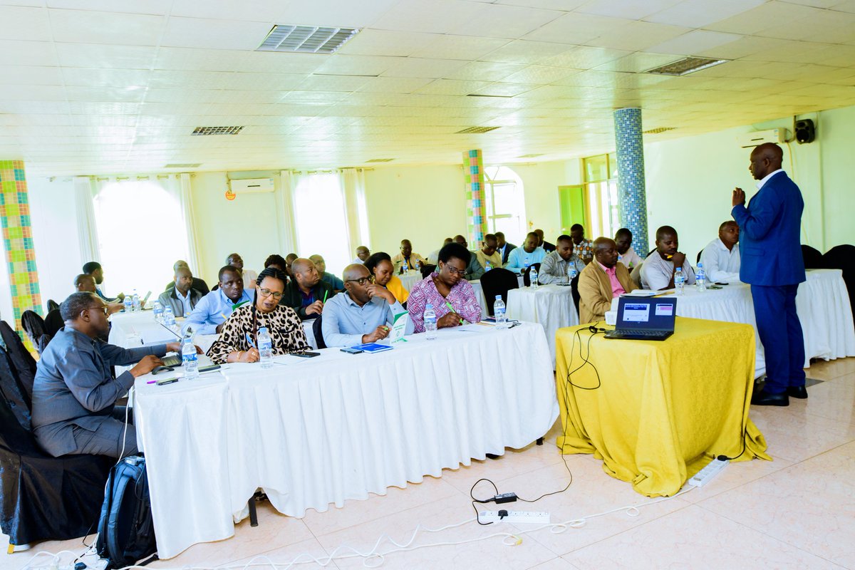 UR_CoE's tweet photo. Today, Principals&amp;Directors of Studies ( DoS) from all 16 TTCs met in Kigali with representatives from the @Uni_Rwanda-CE &amp; @REBRwanda for a sensitisation on the CPD Certificate Programme in Innovative Teaching of Mathematics and Science (CPD-ITMS) for all STEM Tutors. https://t.co/pACQ7qZX7e