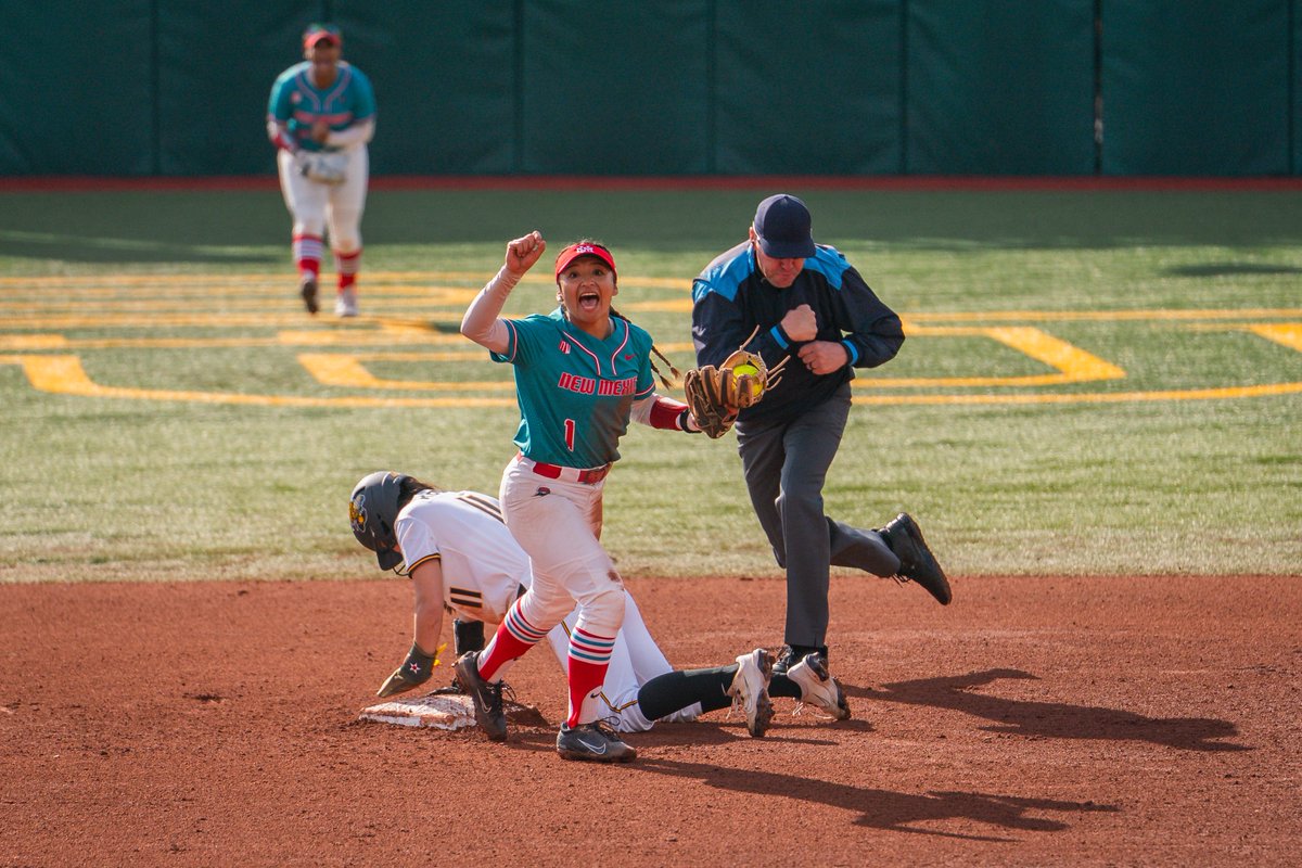 UNM Softball tweet media