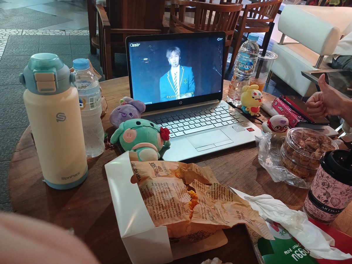 berantakan yg lebih jelas