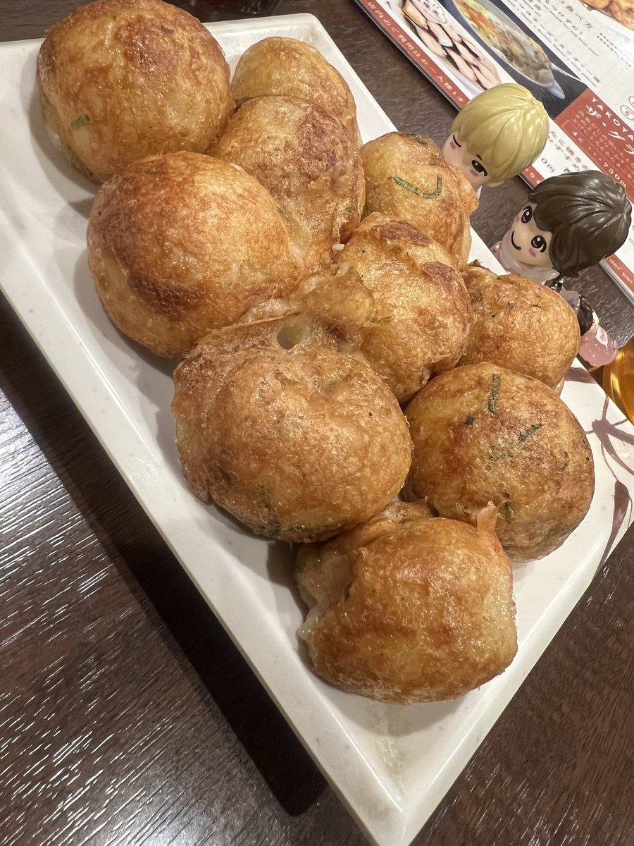 ymp444's tweet photo. in osaka 🩷 https://t.co/3SuuuesfxG
