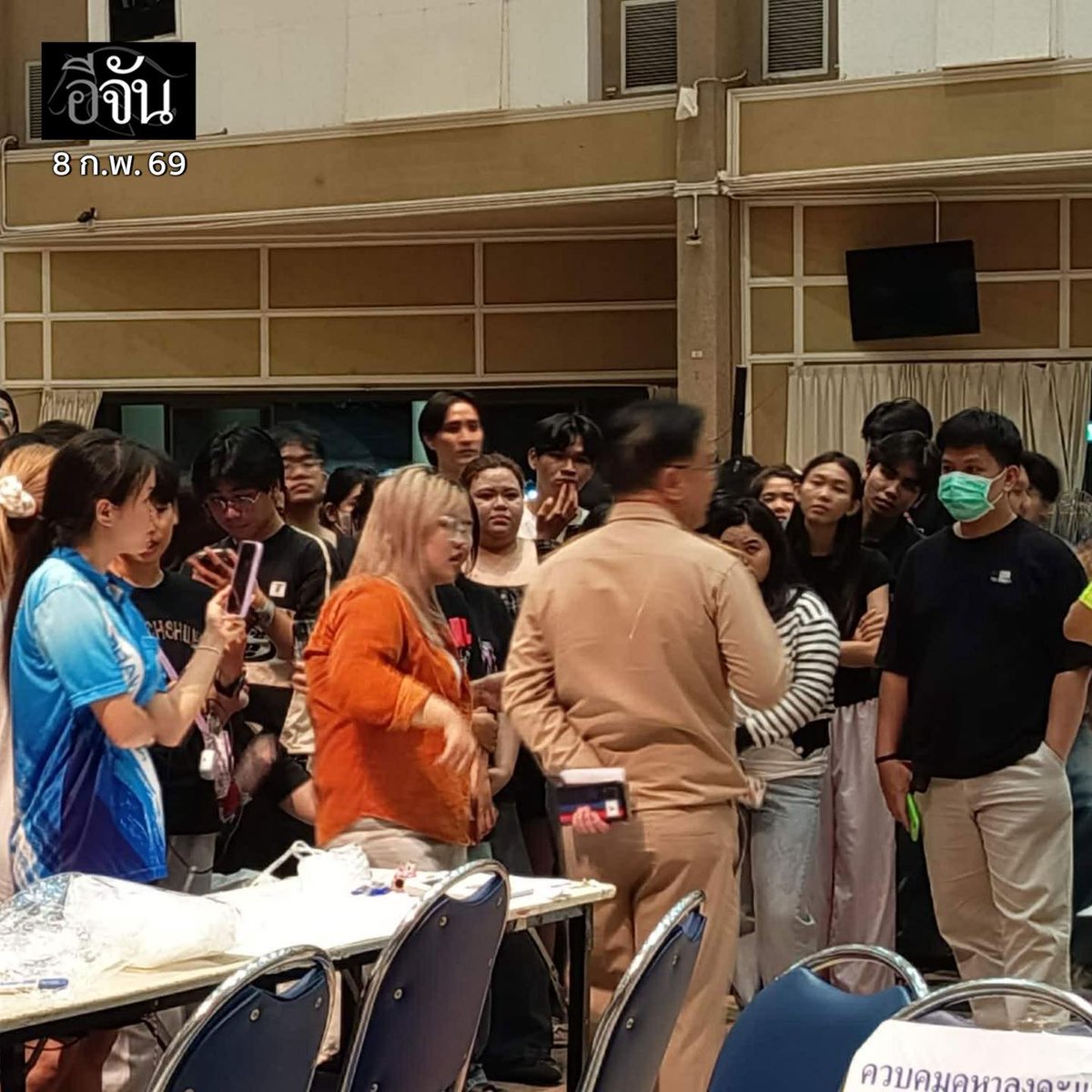 EJanNews's tweet photo. เอาถุงดำคลุมกล้องวงจรปิดทำไมคะ ?
อยากรู้จริงๆ #เกิดอะไรขึ้น ทำไมต้องคลุม
หน่วยเลือกตั้งเขต 7 ปทุมธานี ช่วยตอบคำถามทีค่ะ ประชาชนสงสัย https://t.co/RqlQRQKru2