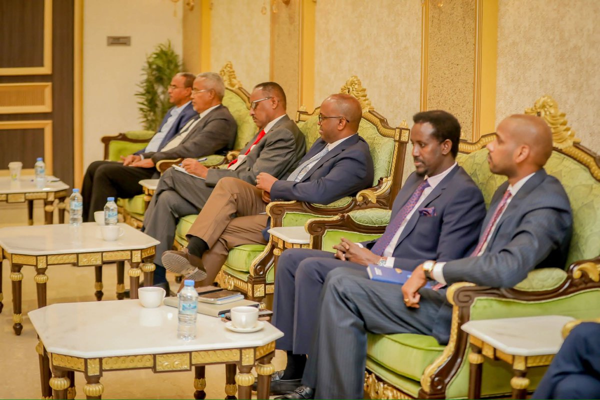 MADAXWEYNE KU-XIGEENKA DOWLADDA PUNTLAND OO QAABILAY SAFIIRKA TALYAANIGA EE SOOMAALIYA.