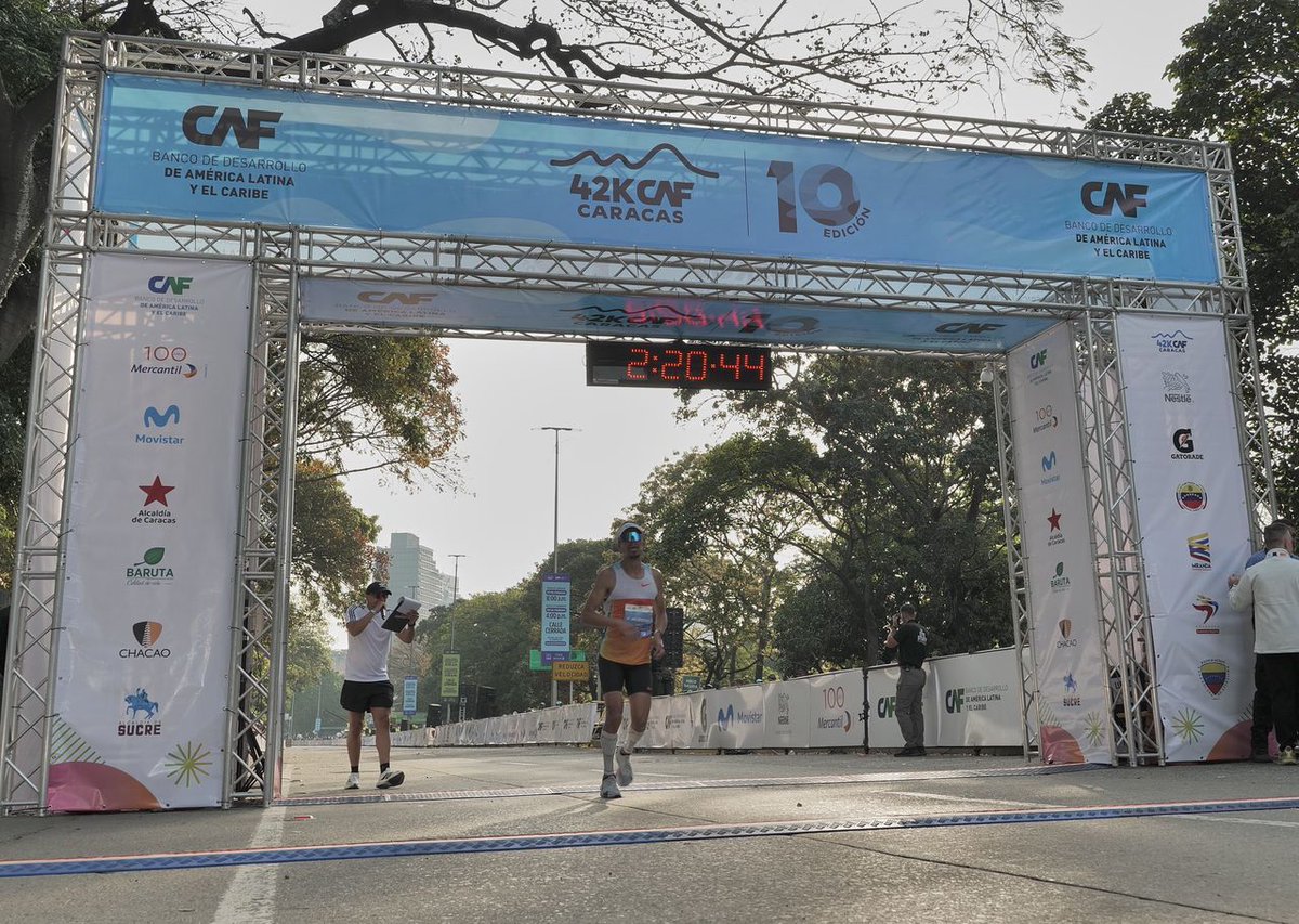 Maratón CAF-Caracas tweet media