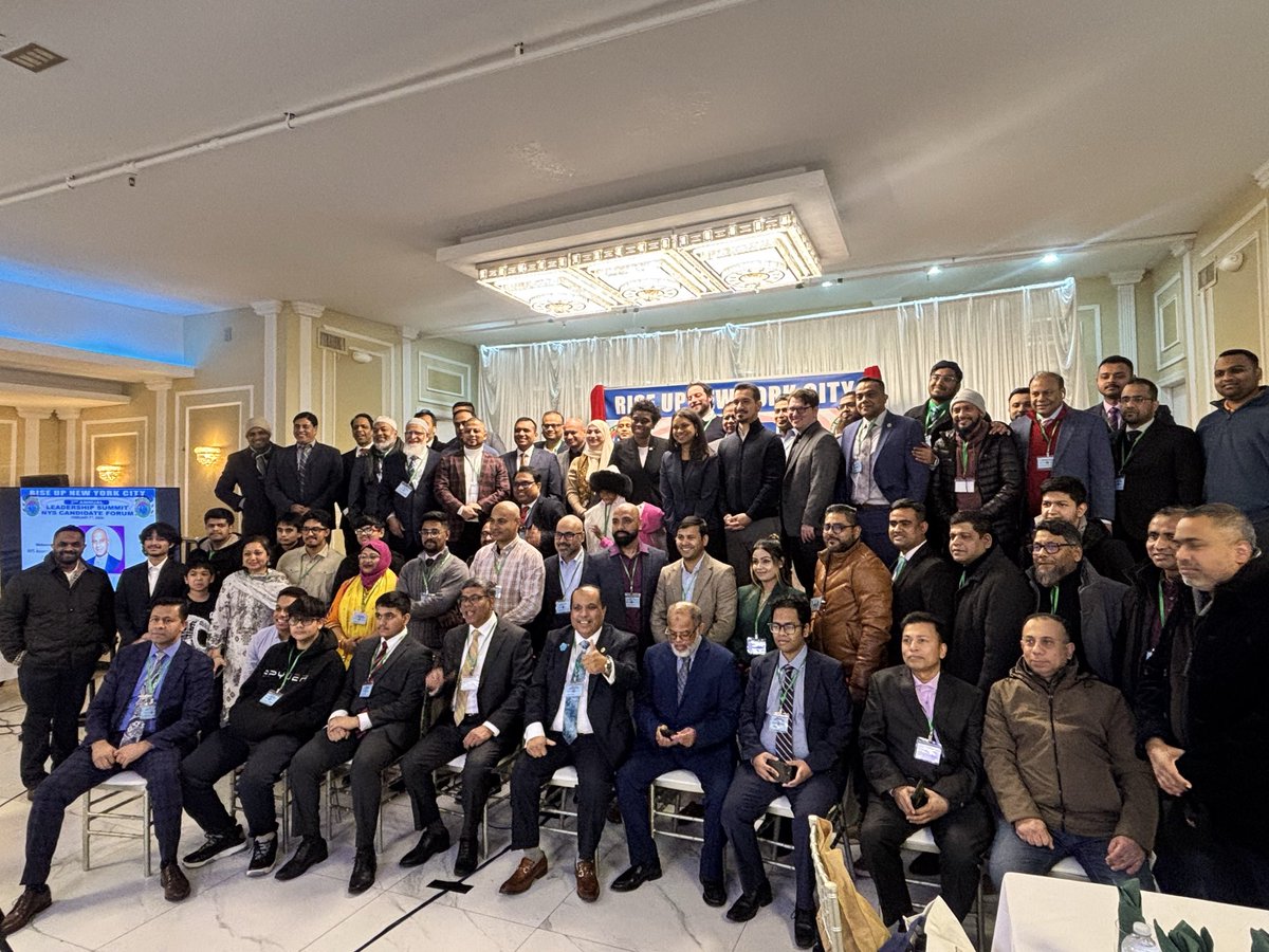 david4queens's tweet photo. The Bangladeshi community is such an important and vibrant part of our city. So grateful to attend @Riseup4newyork’s candidate forum, connect with friends, and speak directly on how we can change NYC for the workers who run it! https://t.co/8AhtXvy4Kk