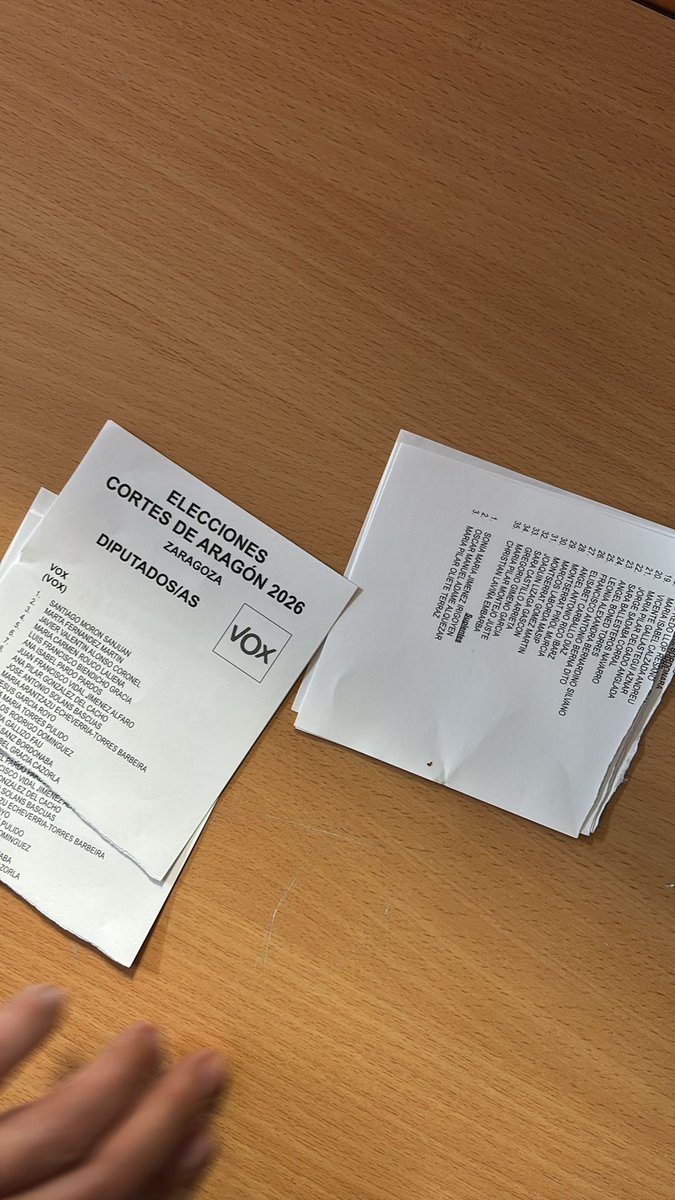 <a href="/gaceta_es/">LA GACETA</a> Han pillado a un apoderado de lo PP, rompiendo las papeletas de Vox.