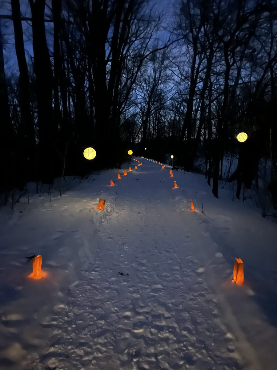 CampAdventure23's tweet photo. Forest of Lights was magical ✨🌲
Huge thanks to our Forest Academy parents, community partners (Classroom Connections, BY5, Ball State volunteers &amp; faculty, Nature Lab), and everyone who came out to walk the trail. So grateful! https://t.co/8Kp8X2EVuy