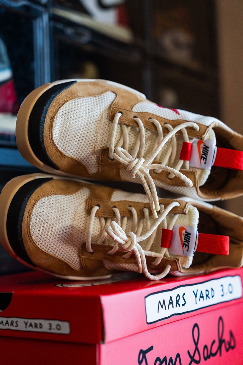 JustFreshKicks tweet media