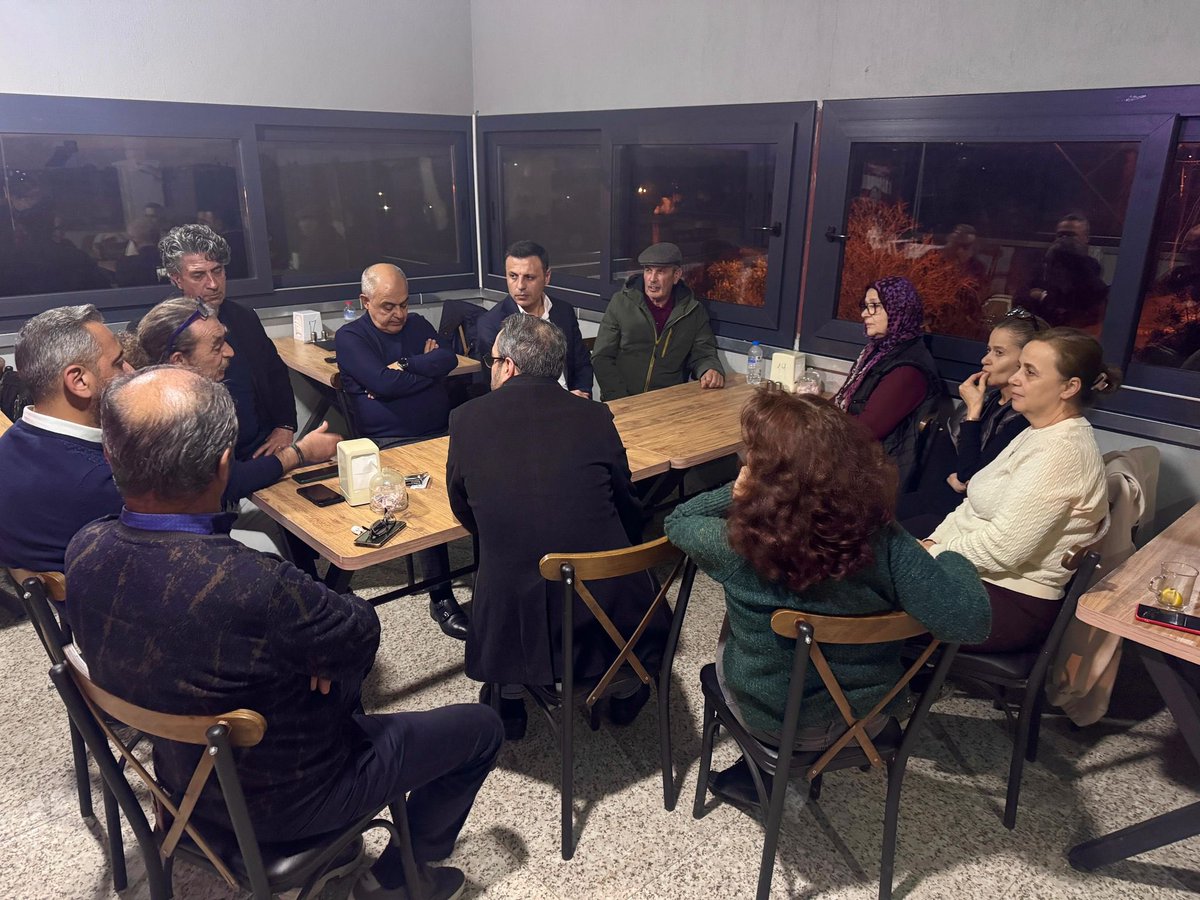 MEHMET MURAT ÇALIK TUTUKSUZ YARGILANMALIDIR!

Bir yıla yakın bir süredir haksızca tutsak edilen Beylikdüzü Belediye Başkanımız Mehmet Murat Çalık’ı, aylardır oğlunun yolunu gözleyen Gülümser annemizi ve Mehmet Ali Çalışkan’ı İzmir'de ziyaret ettim.

Hastalığı sebebiyle bakıma