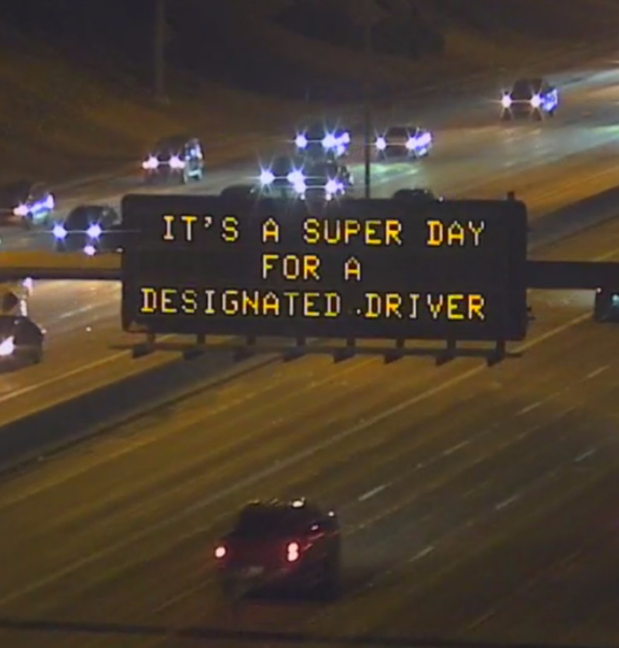 ArizonaDOT's tweet photo. Seahawks 🤢 
Patriots 😒 
Designated drivers 🏆 

MORE: https://t.co/Wz9SdNuzxq https://t.co/MqRZ2iqJNB