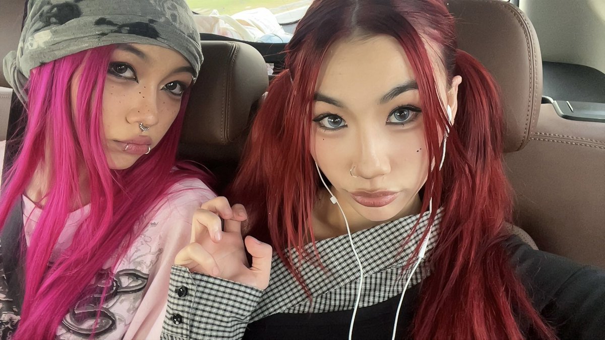 profit gothbrat! tweet media