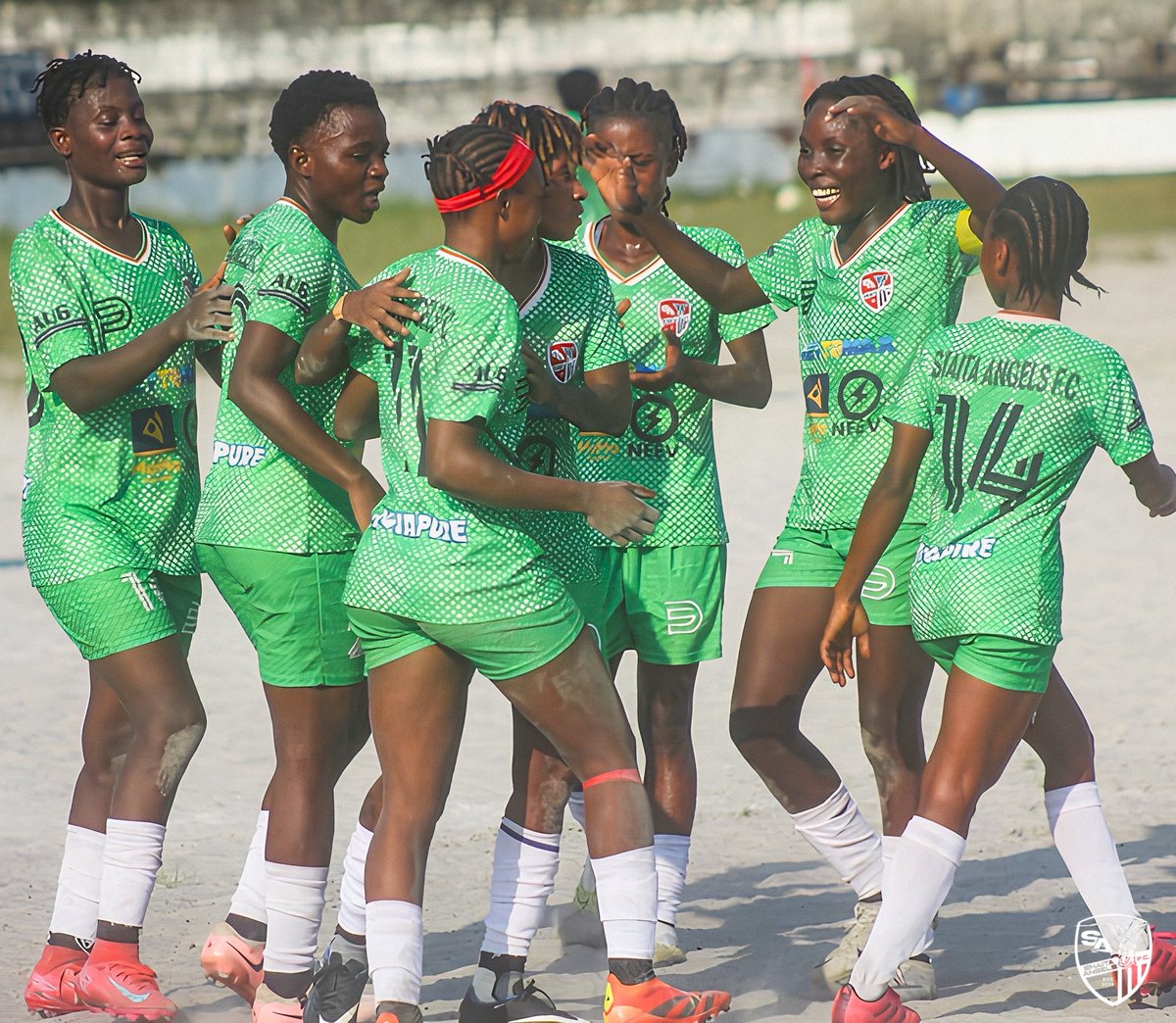 ShaitaAngelsFC's tweet photo. ⏰ || 64

Up by two goals at the North Star Stadium, thanks to a Kaddy brace against Earth Angels. https://t.co/dfBXQQpR2c