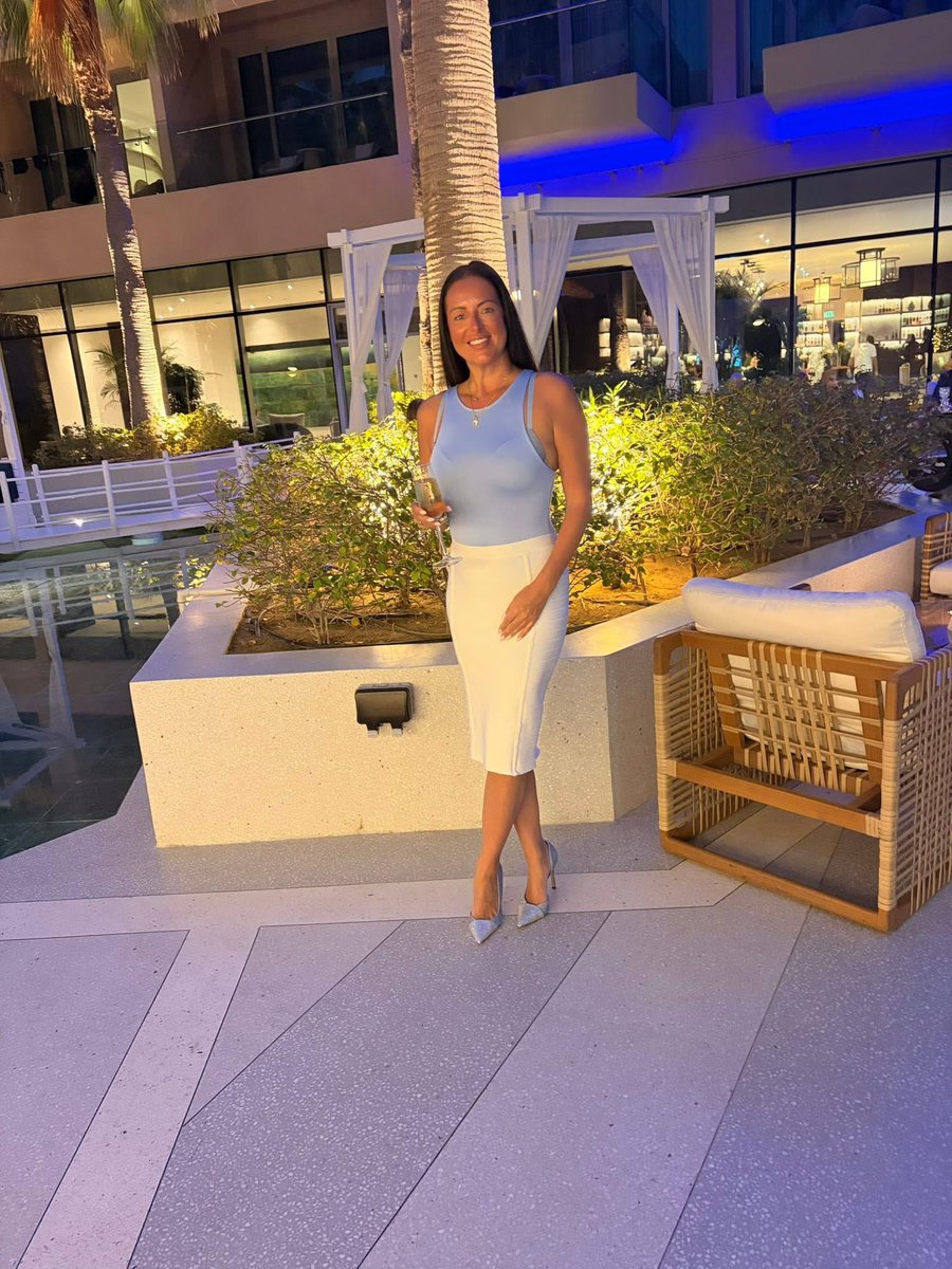 Amy Barton tweet media