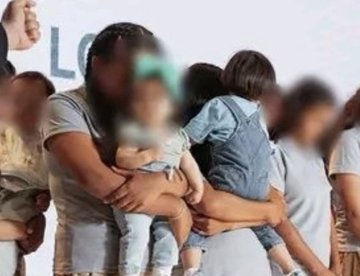 JohanKEsp's tweet photo. No seas demente hija de put@ Milagros Aguayo, si las niñas agachan la cabeza y se tapan la cara con sus propios hijos quiere decir que no quieren ser exhibidas. Tiene conocimiento de esta tortura aniñas el gobierno? el congreso? Lima? https://t.co/vLwfCIFNxJ