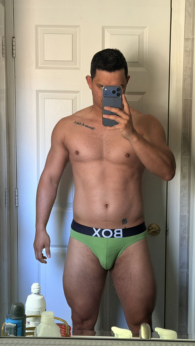 josecelism's tweet image. Happy Sunday people ☀️☀️ Chudai #Retwit