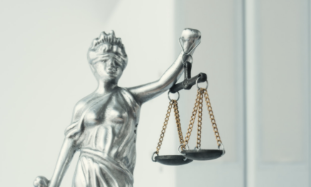 moosdorfmdb's tweet image. Vielleicht muss ich mal erklären, was ich für mit klarem Menschenverstand diagnostizierbare Auswüchse von Rechtsbeugung halte. Das ist zwar dann nur meine Meinung, jedoch leben wir in einem Land mit einer (in fast allen Bundesländern) weisungsgebundenen Staatsanwaltschaft. Neue…