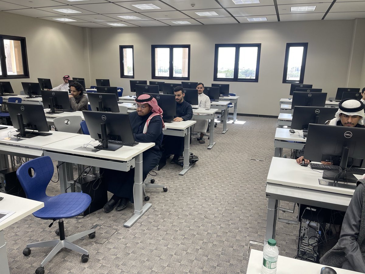 بإشراف رئيس القسم :

نظمت لجنة الإختبارات يوم الأحد 8 فبراير 2026 م إختبارات تجريبية لطلاب وطالبات القسم إستعداداً للاختبـــارات المعياريـــة (#جاهزيـــة) 2026م وكذلك عقد لقاءات تعريفية الأسابيع الماضية لشرح طريقة الاختبار والاستعداد المبكر والإجابة على استفسارات الطلبة.