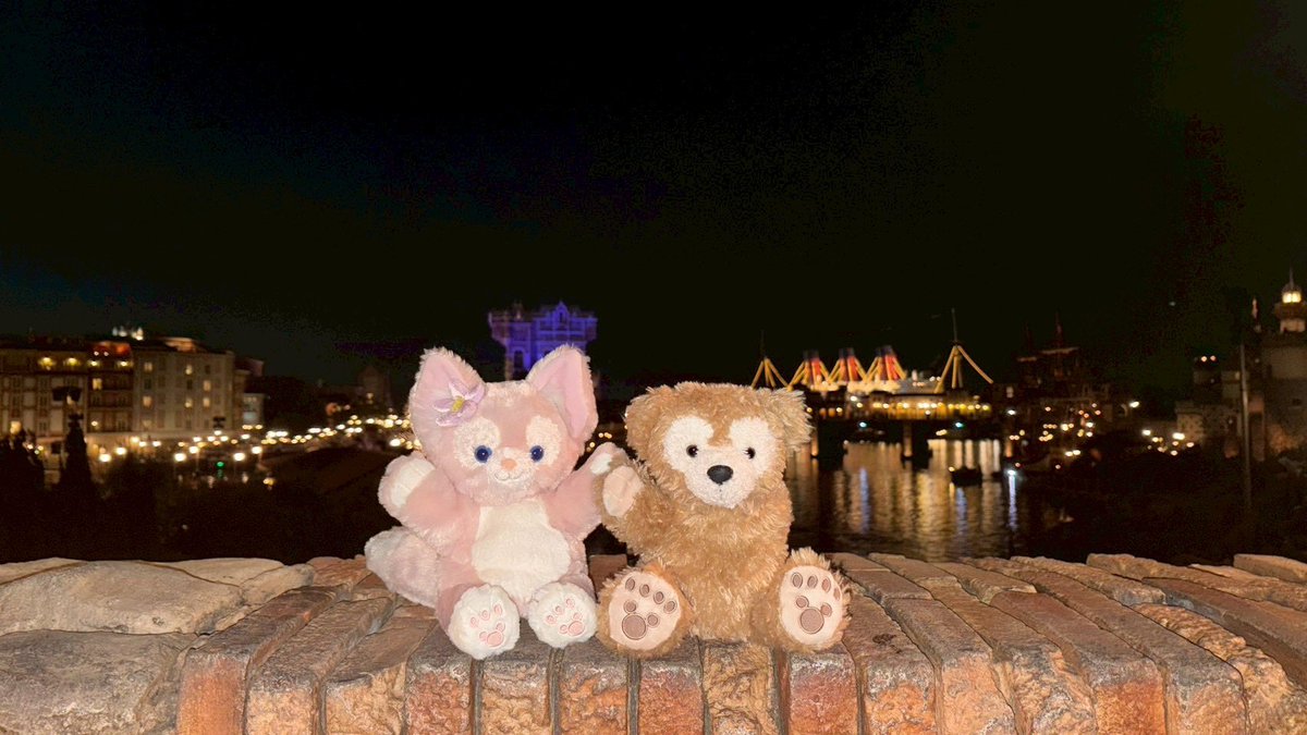 02_menon's tweet photo. お兄様とディズニー行ってきた🐭🍒 https://t.co/VlPcu0ae6b