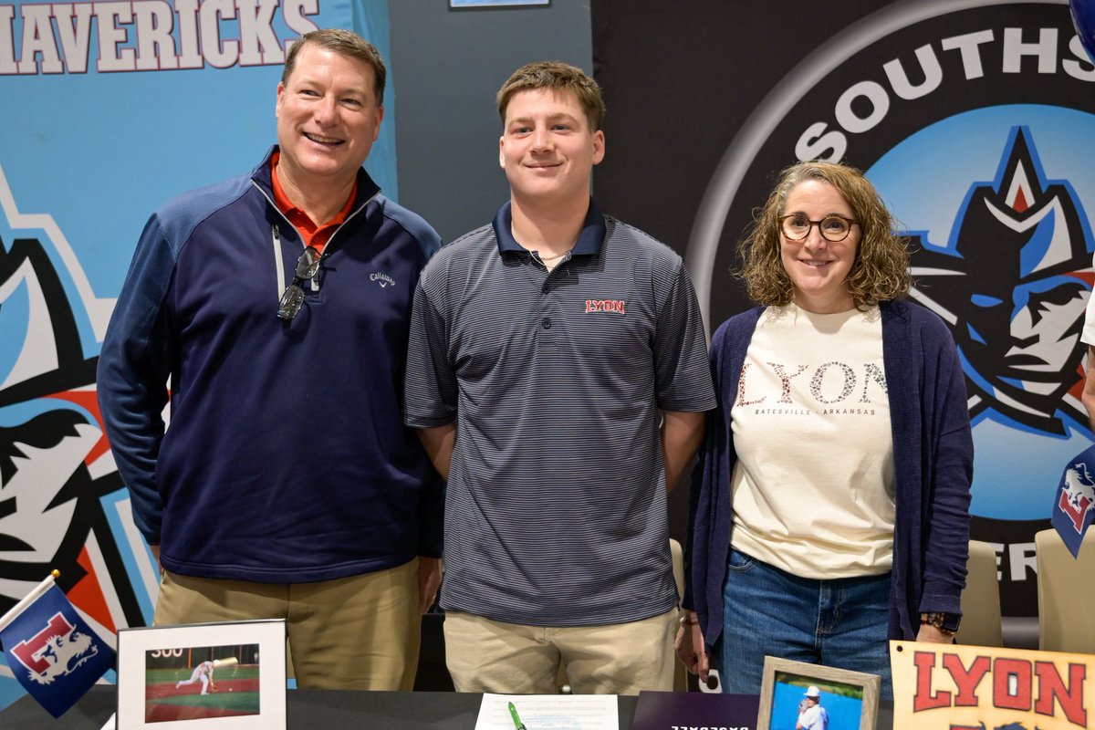 MavsBoosterClub's tweet photo. 🎉Celebrating Josh Wright⚾️

We are always excited to showcase our Maverick student athletes!
Congrats  to Josh Wright ⚾️
He signed his letter of intent to play baseball at the college level! 
  He’s  headed to Lyon College! 
We are so proud of him and excited for his future! https://t.co/G2qpyFASIn