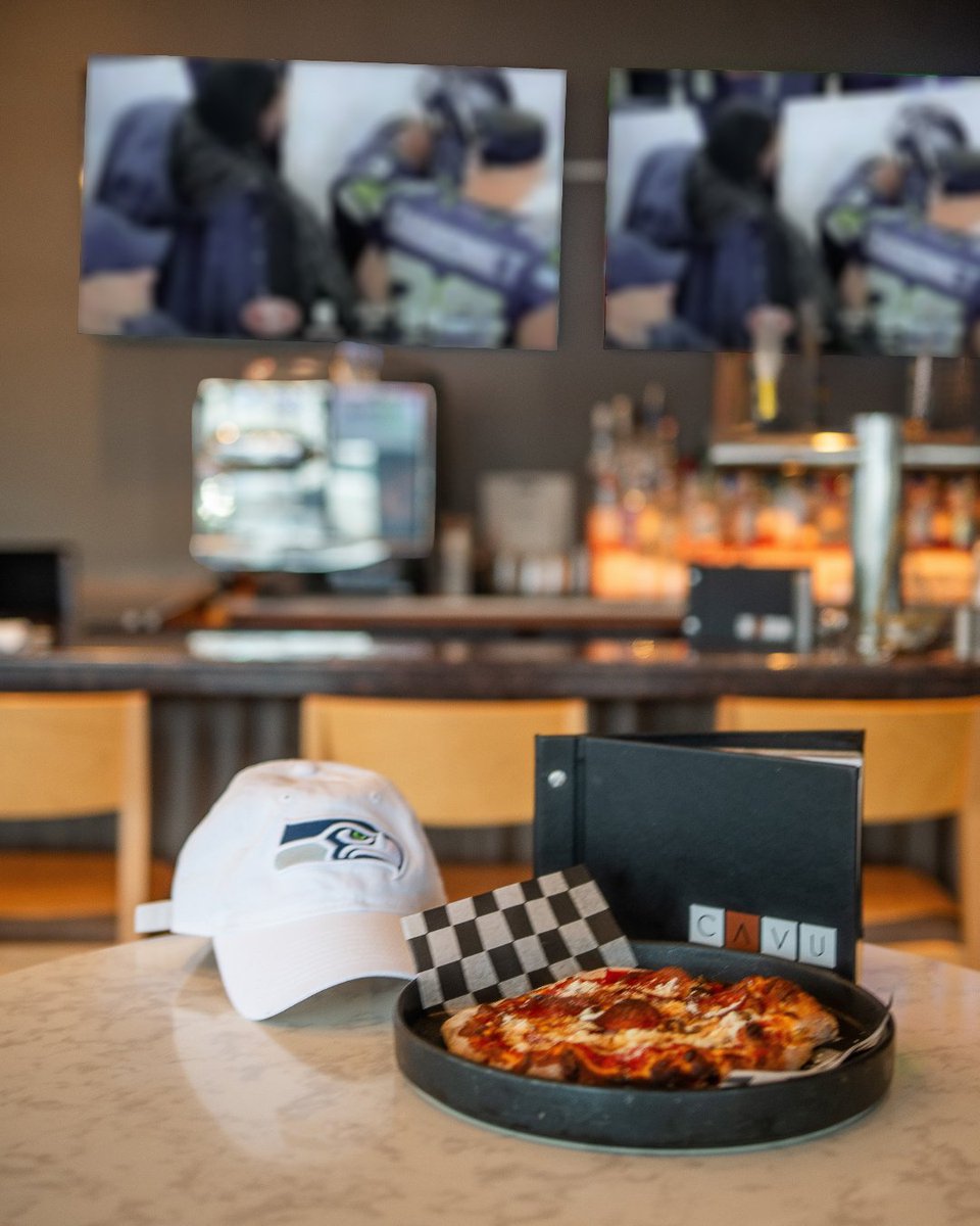 Hilton Vancouver Airport tweet media