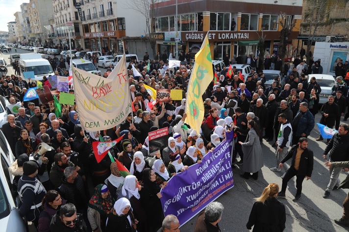 SyriacPress's tweet image. TUR ABDIN: Images from today's protest in Medyad in support of brotherhood between #Syriacs, #Yazidis, #Arabs, #Kurds in #Syria, and for peace and democracy in the Gozarto (Jazira) region. With participation of the Bethnahrin Women's Union, DEM Party MPs George Aryo and Kamuran