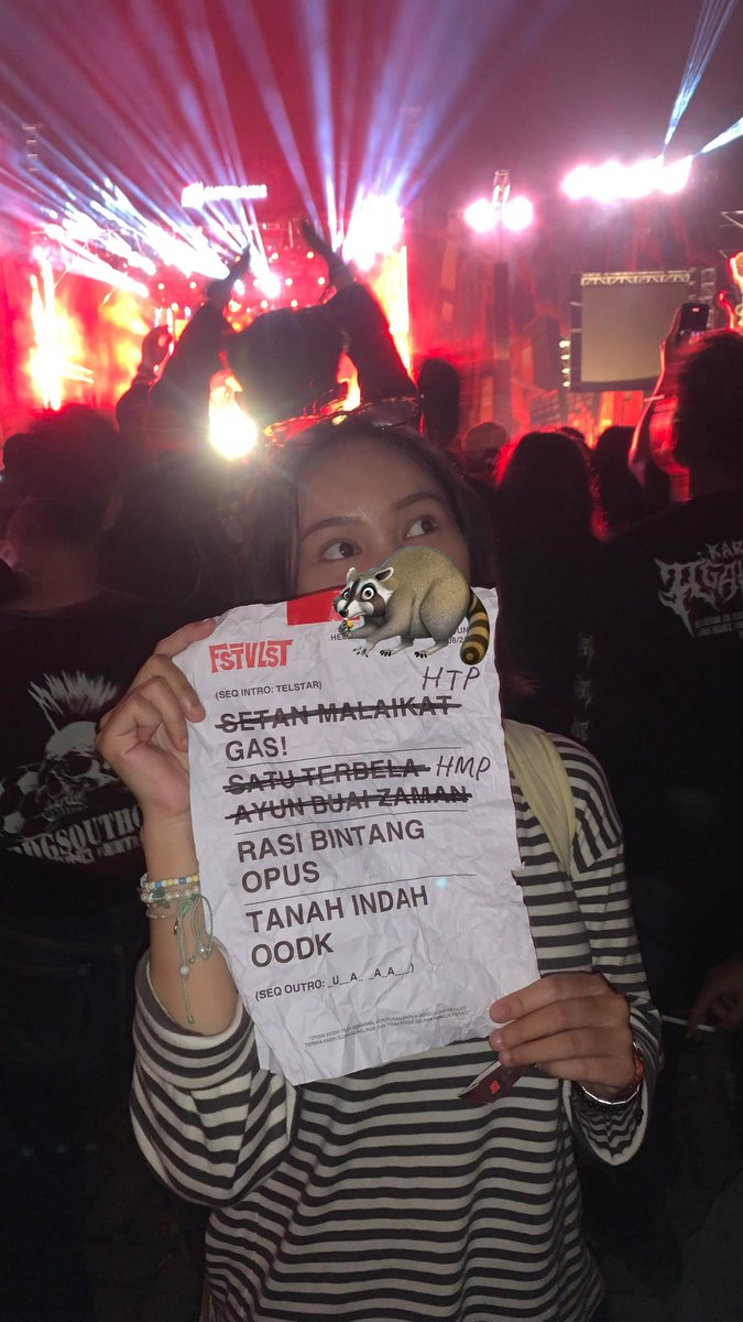 flat white tweet media