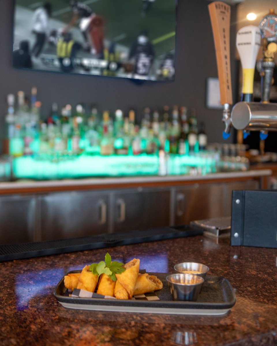 Hilton Vancouver Airport tweet media