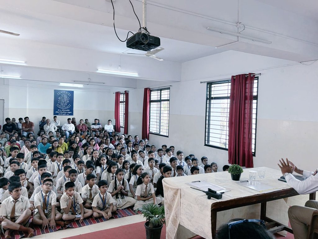 पुणे शहर वाहतूक पोलीस tweet media